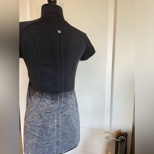 Lululemon Women's Swiftly Tech Short Sleeve Crew Ombre Black Gray | Size 6
